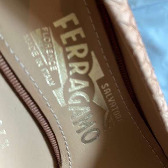 Ferragamo high heels shoes - Picture 2 of 9